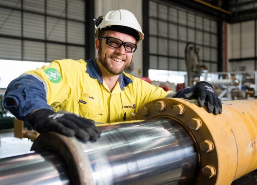 Több évtizedes tapasztalat